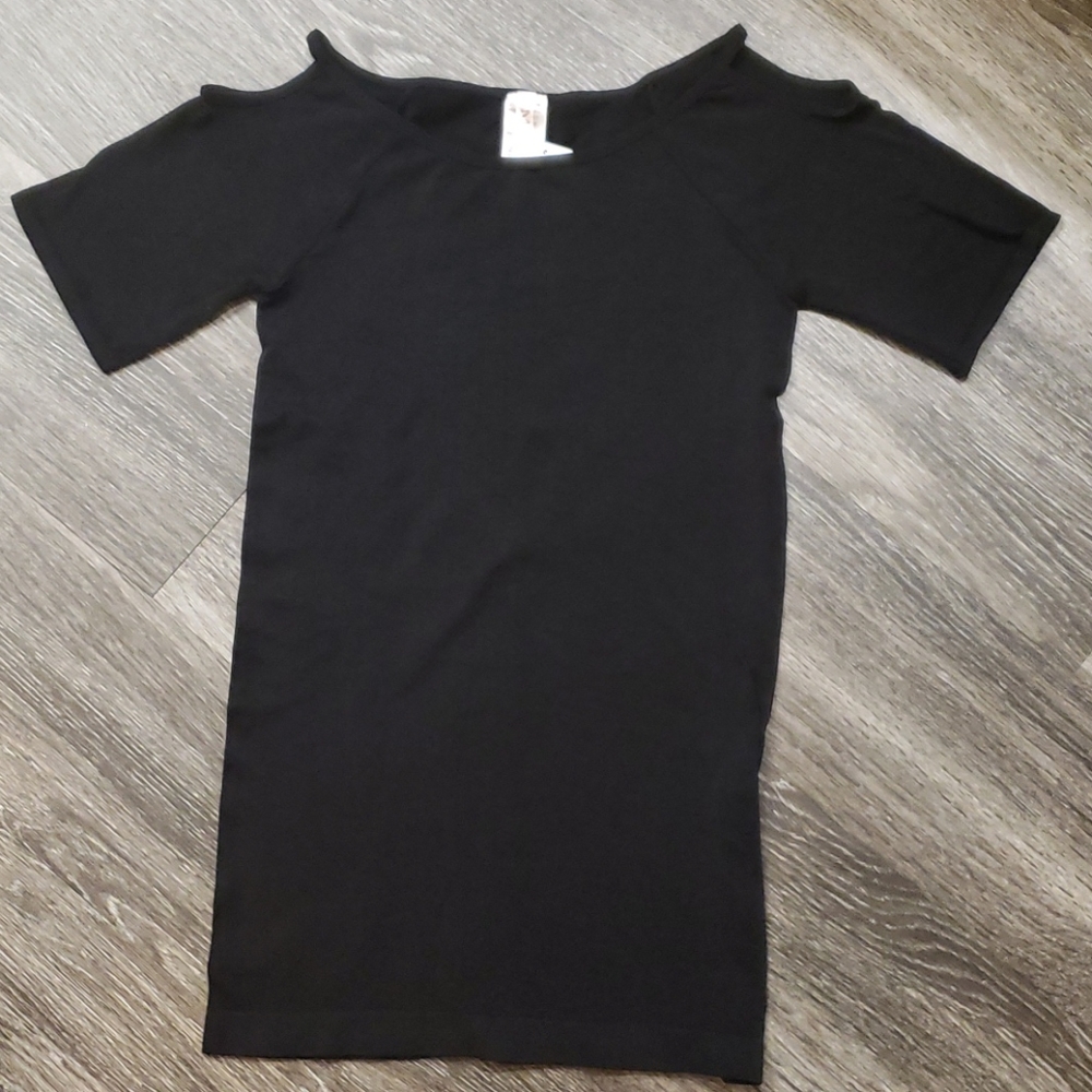 Cold Shoulder Tops - Picture 6 of 8